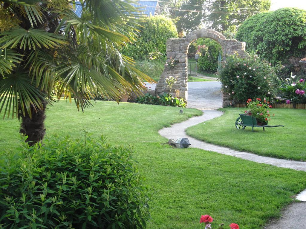 Chambres D'Hotes La Pinderie Val-Couesnon Exterior photo