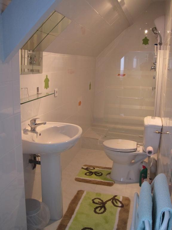 Chambres D'Hotes La Pinderie Val-Couesnon Room photo