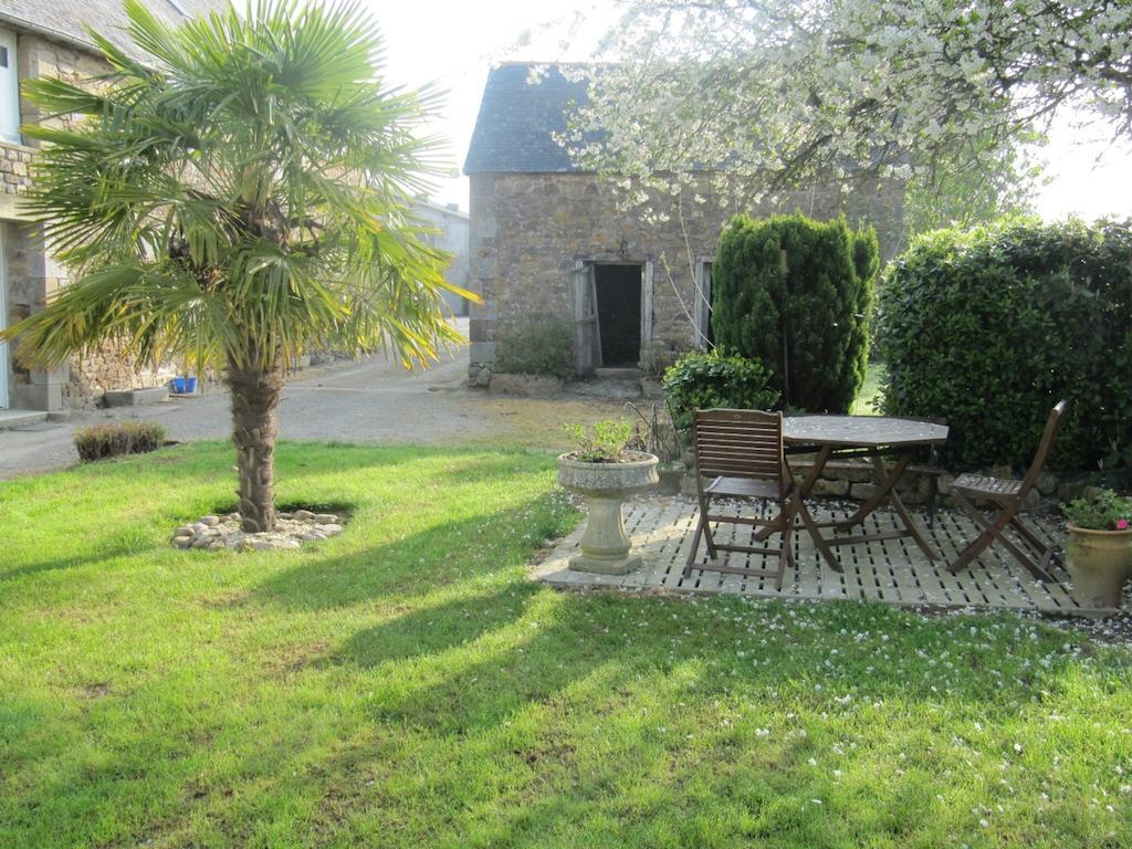 Chambres D'Hotes La Pinderie Val-Couesnon Exterior photo